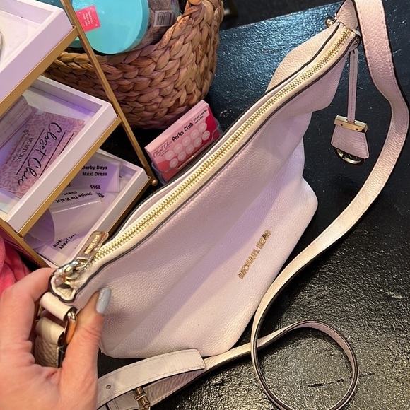 White Michael Kors Purse - Picture 3 of 6